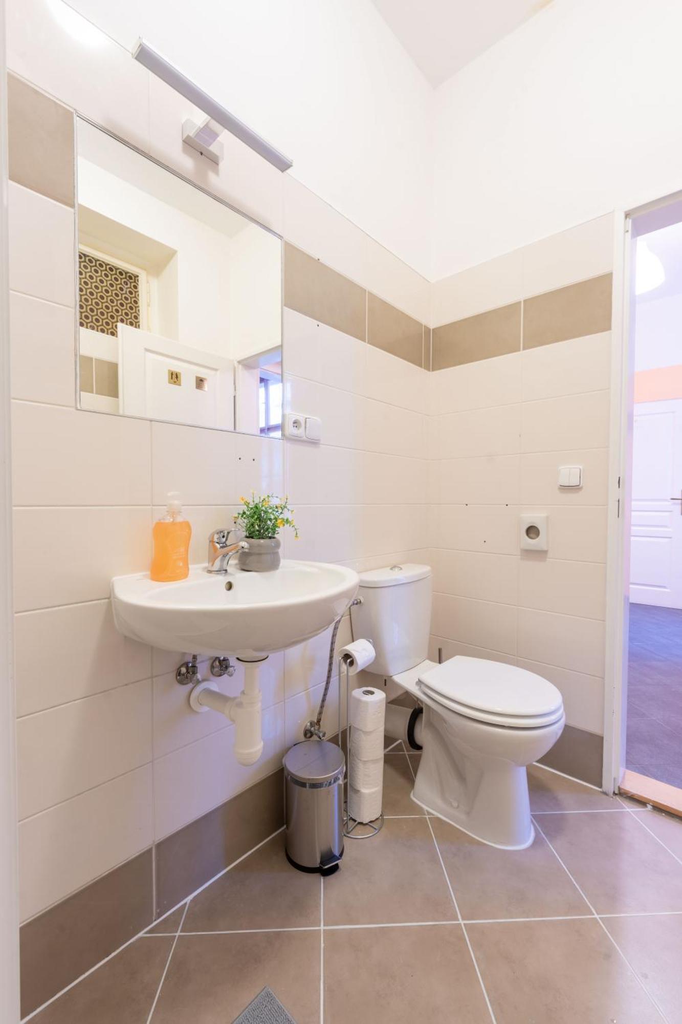 Stellar Female Hostel Prague Luaran gambar